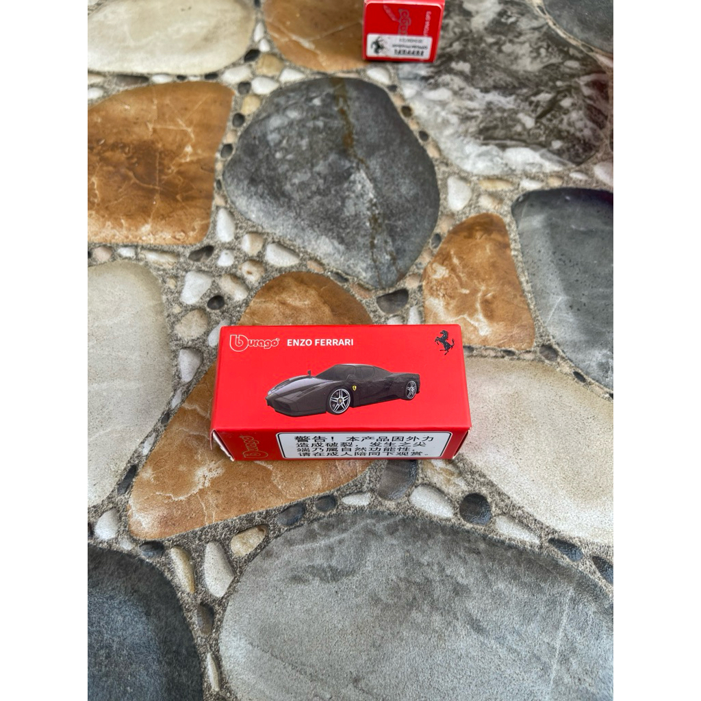 Bburago Enzo Ferrari