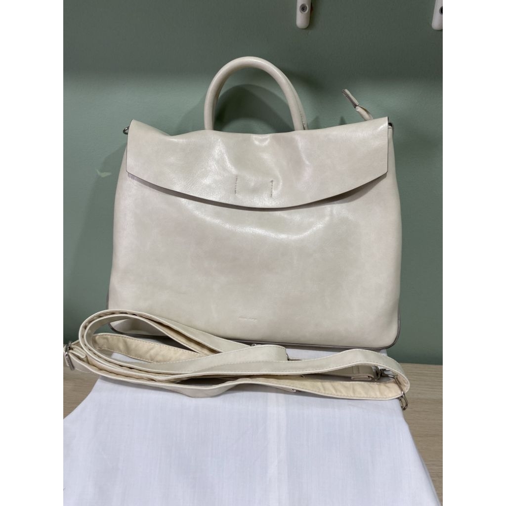 Preloved Legato largo faux leather bag, white, work bag laptop 14 inch