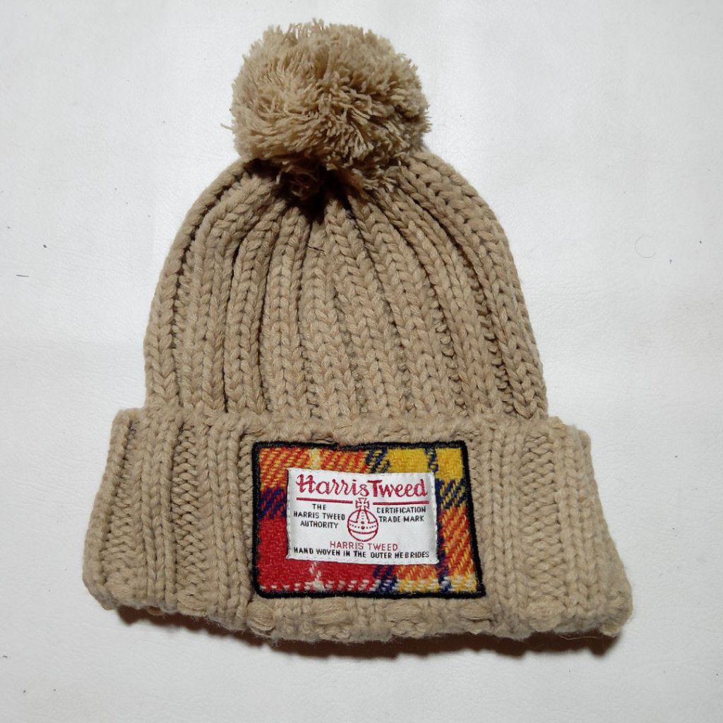 kupluk rajut harris tweed x closshi coklat muda
