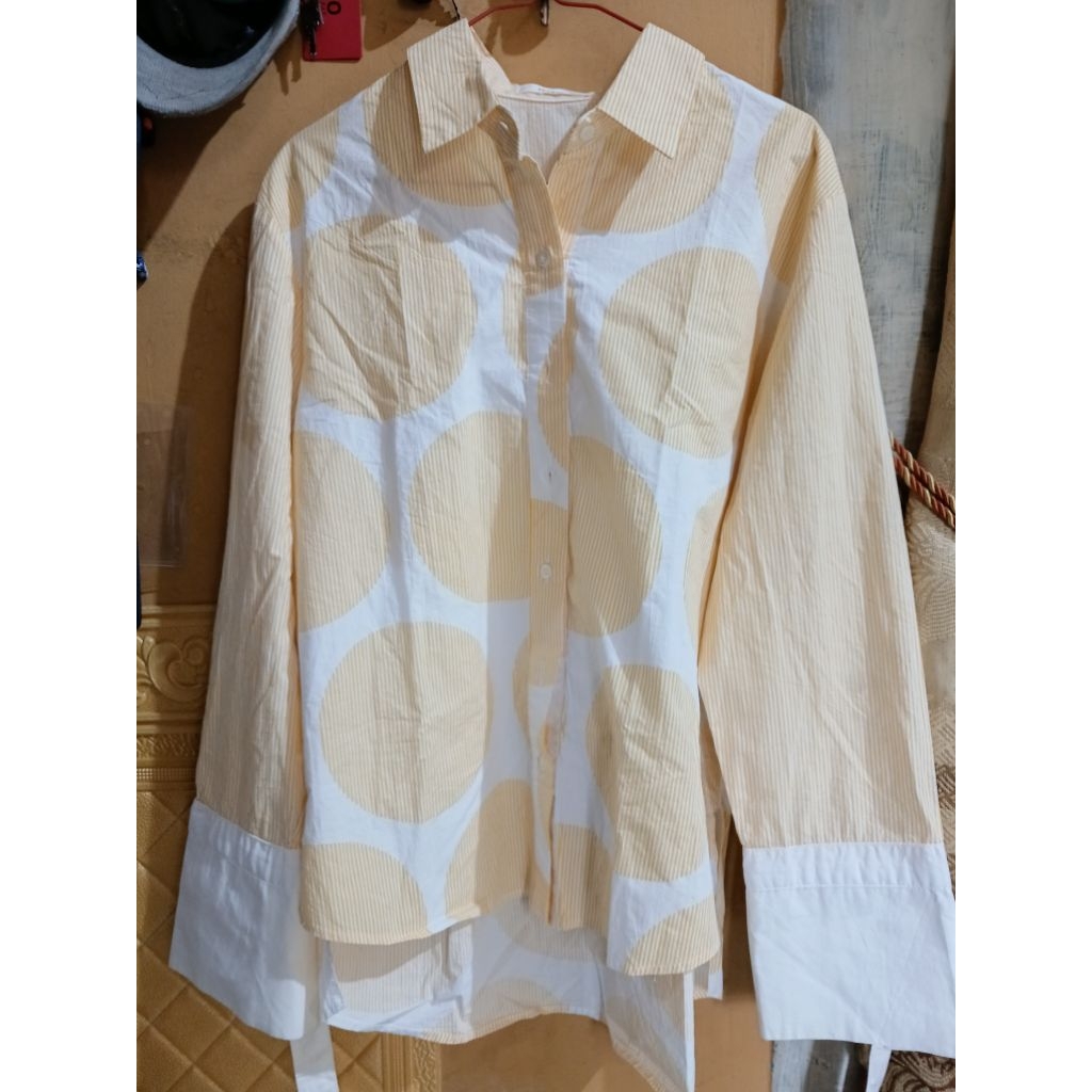 preloved kemeja soft yellow