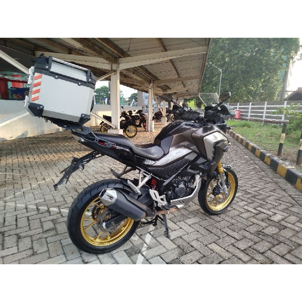 Spakbor CBR PnP CB150X/CB150R 3 Lubang Baut