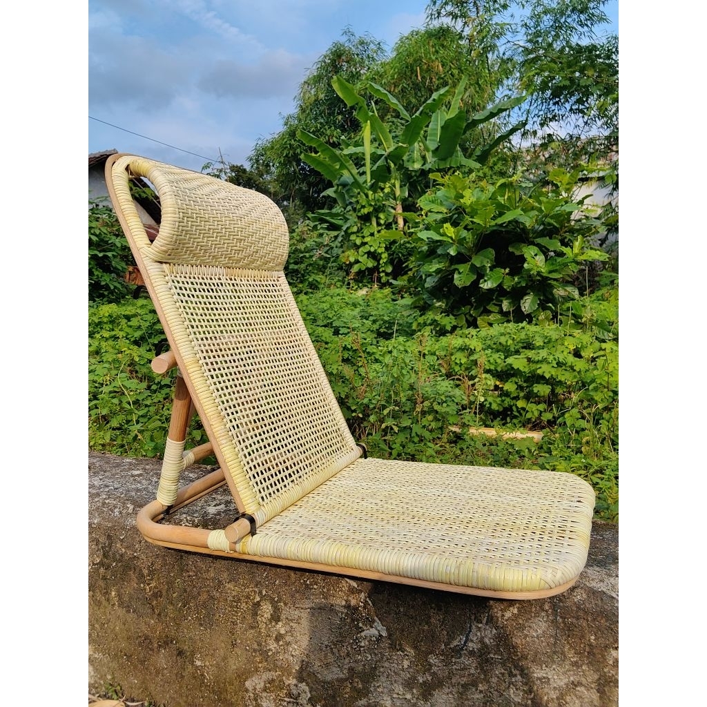 Kursi Lesehan Santai Tatami 2 Sandaran Rotan Alami