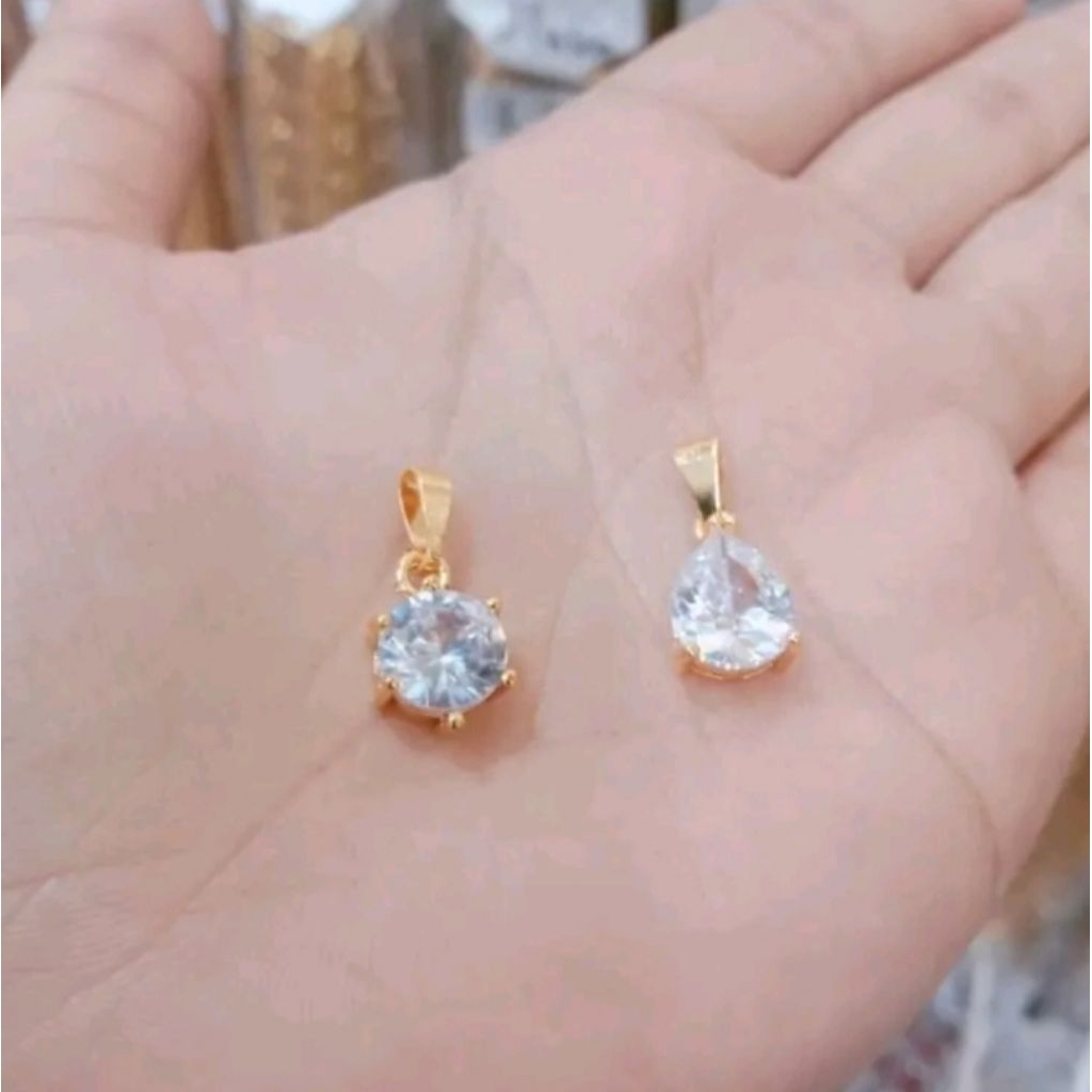 Bandulan kalung Titanium Warna gold