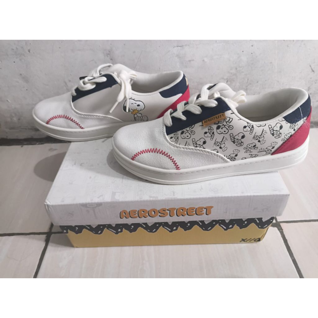 sepatu Snoopy Aerostreet