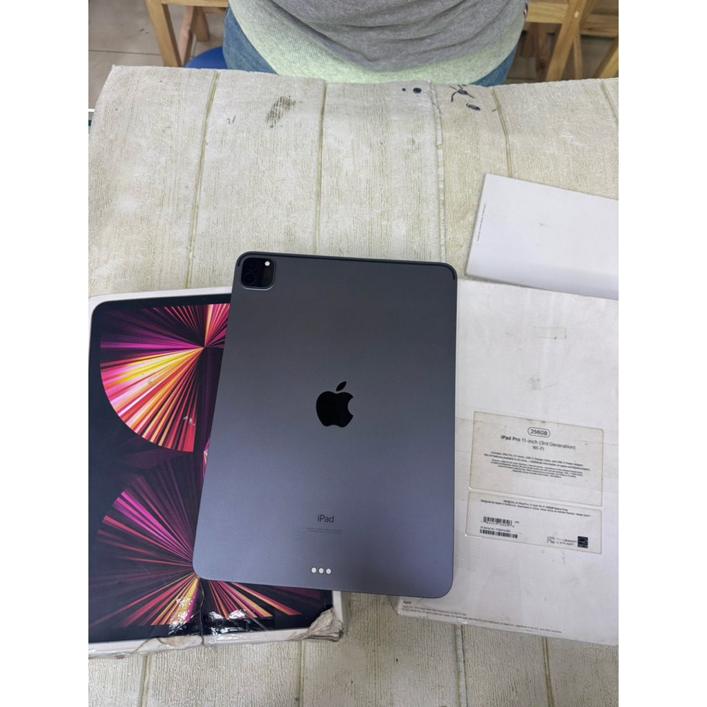 IPAD PRO M1 2021 11-inch 256GB wifi tab Murah fulset original ex inter -minus baca deskripsi