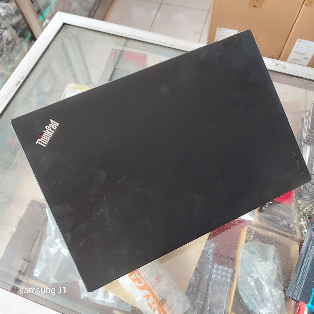 Laptop Lenovo Thinkpad X270 core i7 gen 6 mulus siap pakai