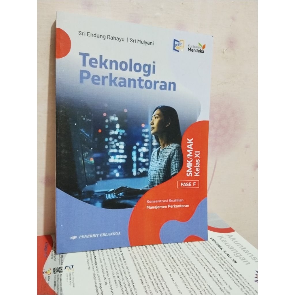 buku teknologi perkantoran untuk smk mak kelas 11/XI/2 kurikulum merdeka