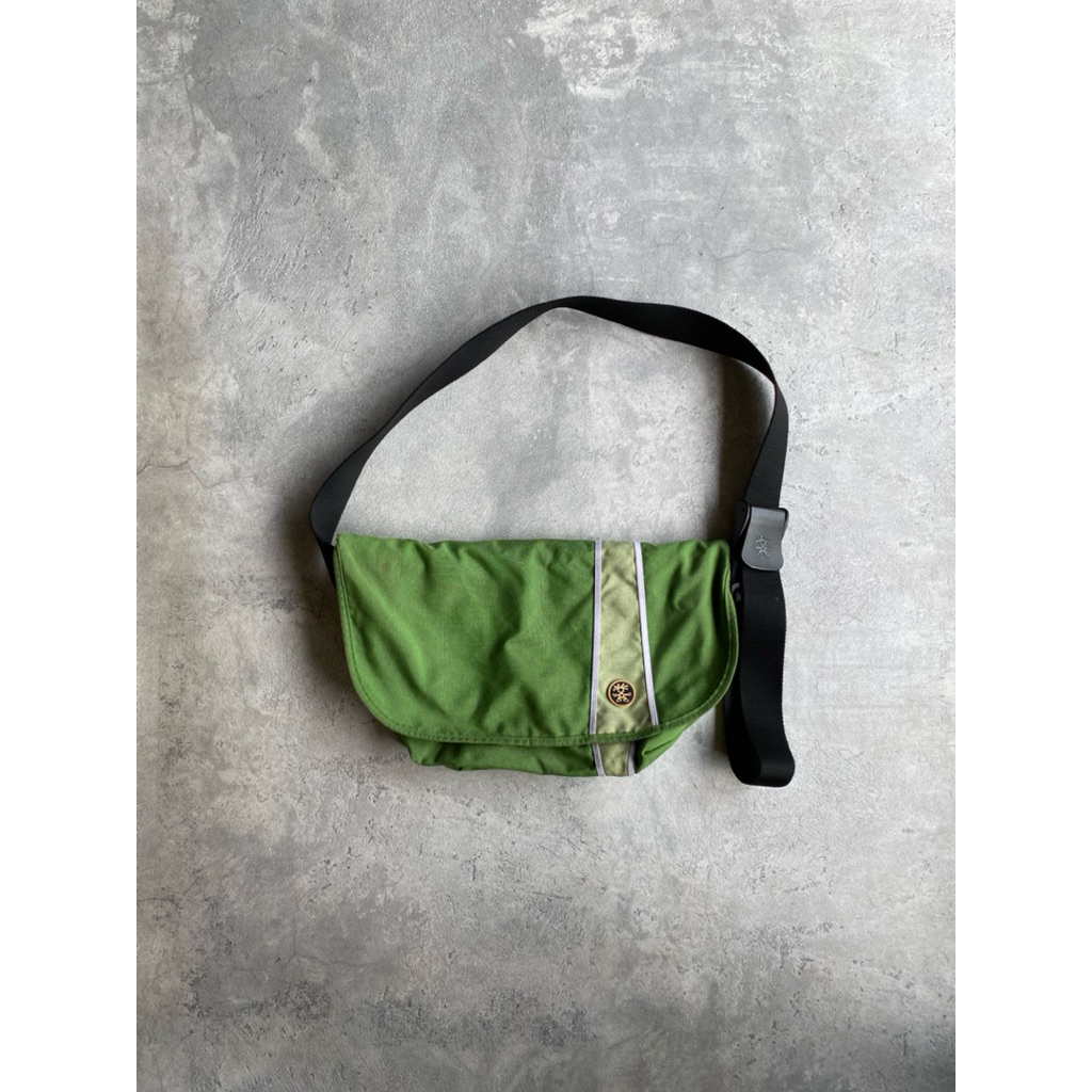 Crumpler The Western Lawn Sling Bag