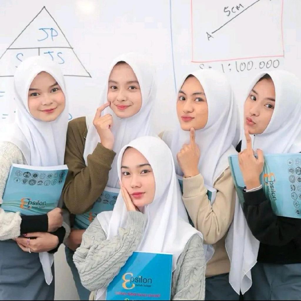 Paris Jadul Premium | Daily Hijab Jilbab Paris Voal Premium Segiempat | Kerudung Segi Empat Polos ( 