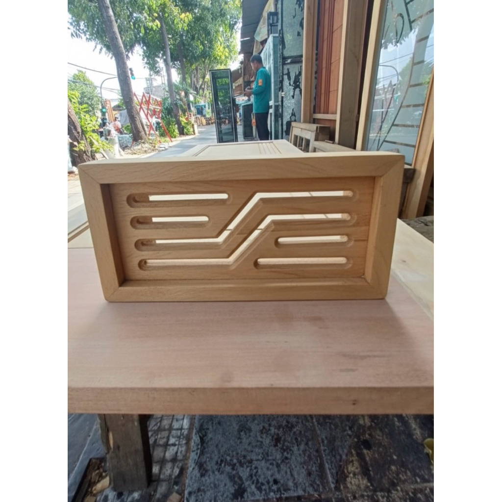 loster ukir / angin-angin / ventilasi udara kayu jati