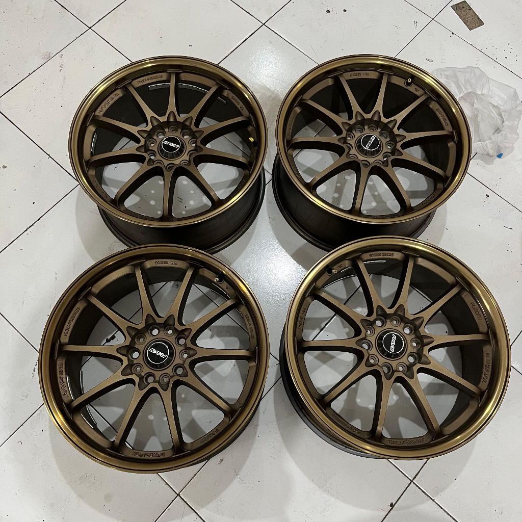 VOLK RAYS CE28 R18 X8,5 h5X114,3 ET40 bronze