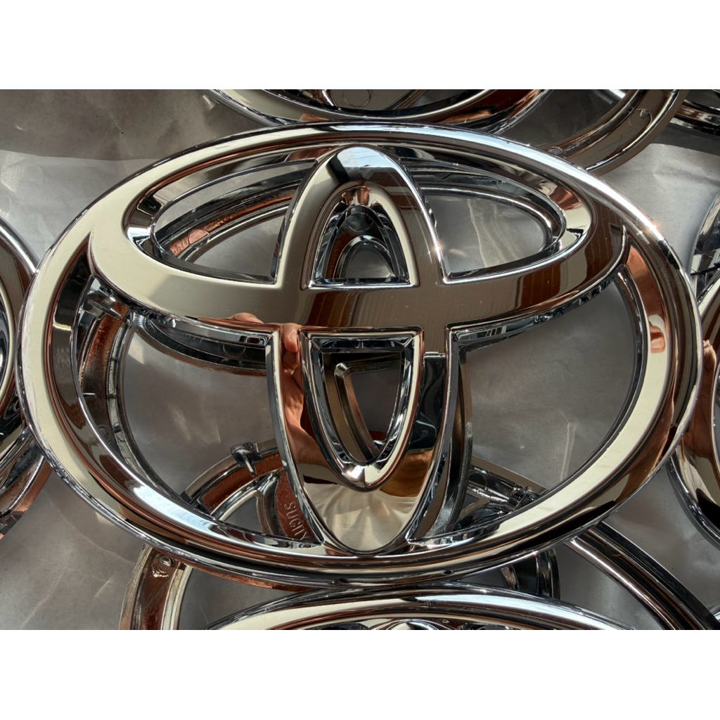 Emblem Logo grill Bumper Depan Toyota Rush 2018 2019 2020 2021 2022 2023 2024 2025 2026 Original
