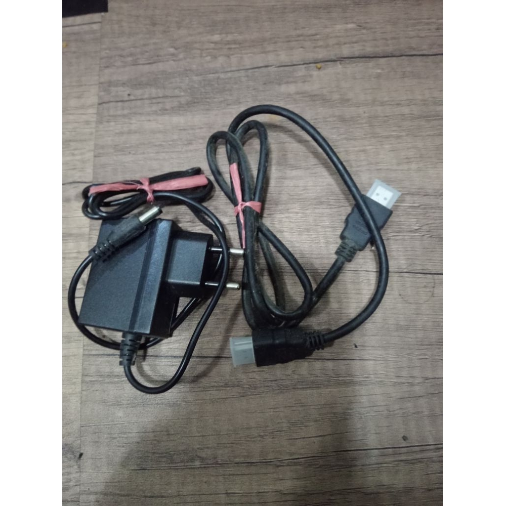 ADAPTOR 5V/2 A + KABEL HDMI BORONGAN 2 BIJI