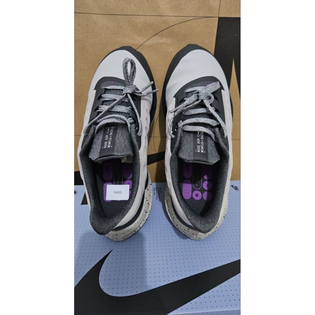 Sepatu Running Trail - Women Nike Air Winflo Shield