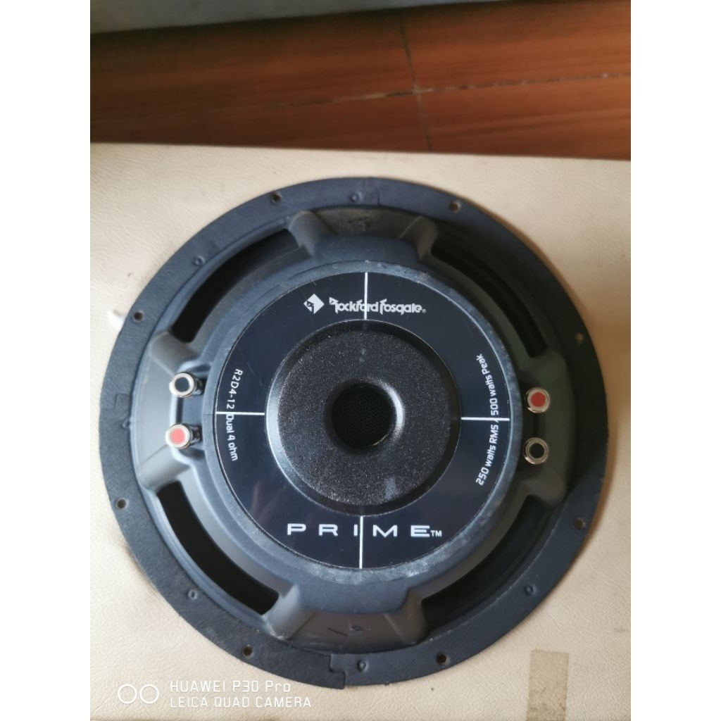 subwoofer Rockford fosgate R2