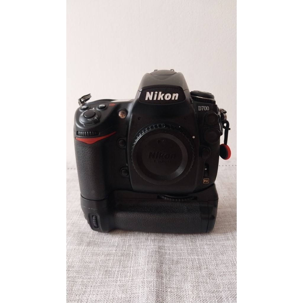 Nikon D700+Originalverticalgrip