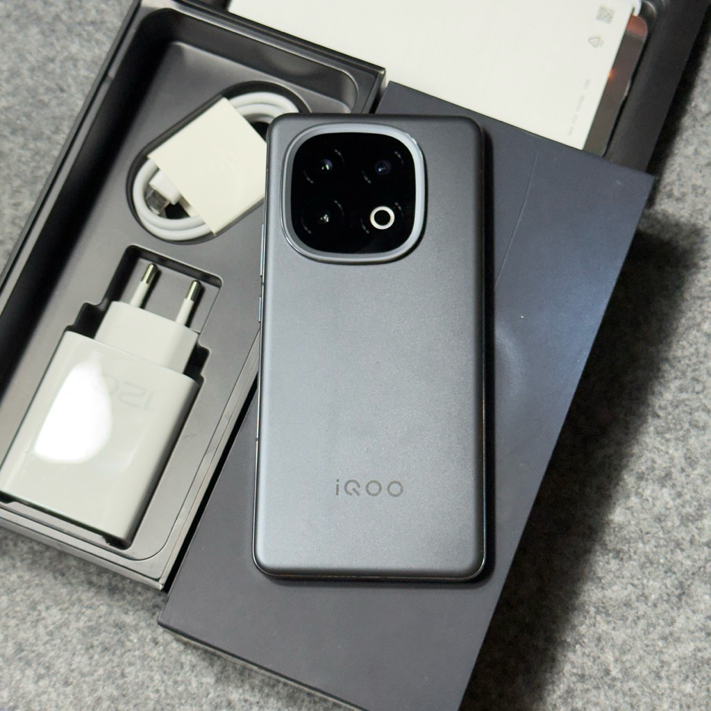 IQOO 13 5G 16/512 Second Garansi Resmi 16GB 512GB