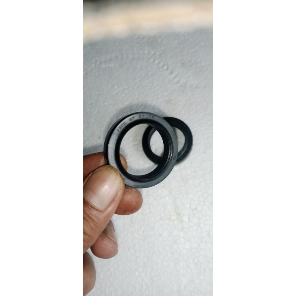 seal shockbreaker shock depan Honda cb100 s90 z90 27x37x7,5 original Ars
