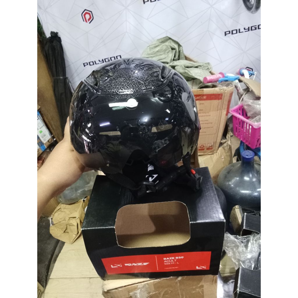 Helm Sepeda Raze R59 Helm sepeda Kacamata Carbon Look