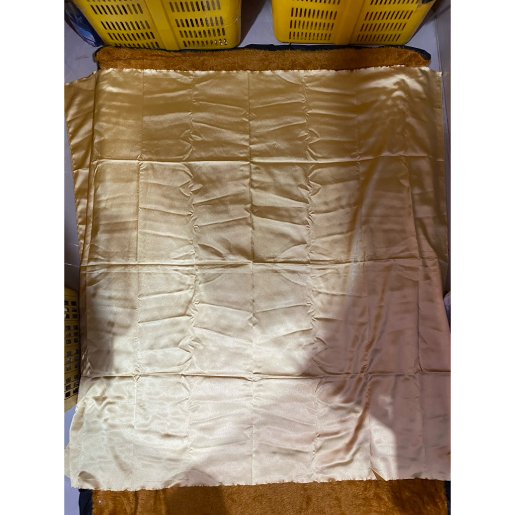 PL Kain Satin Kuning Gold Ukuran 110x112