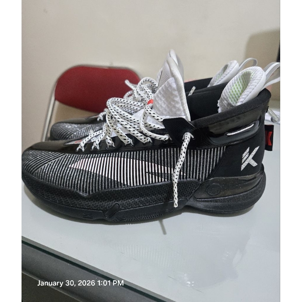 Sepatu Basket Anta KT 9