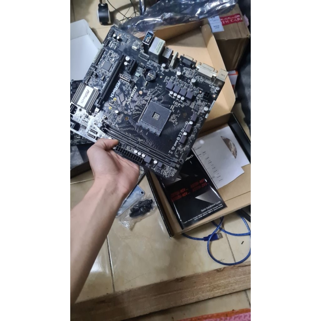 mobo ASRock a320 socket AM4