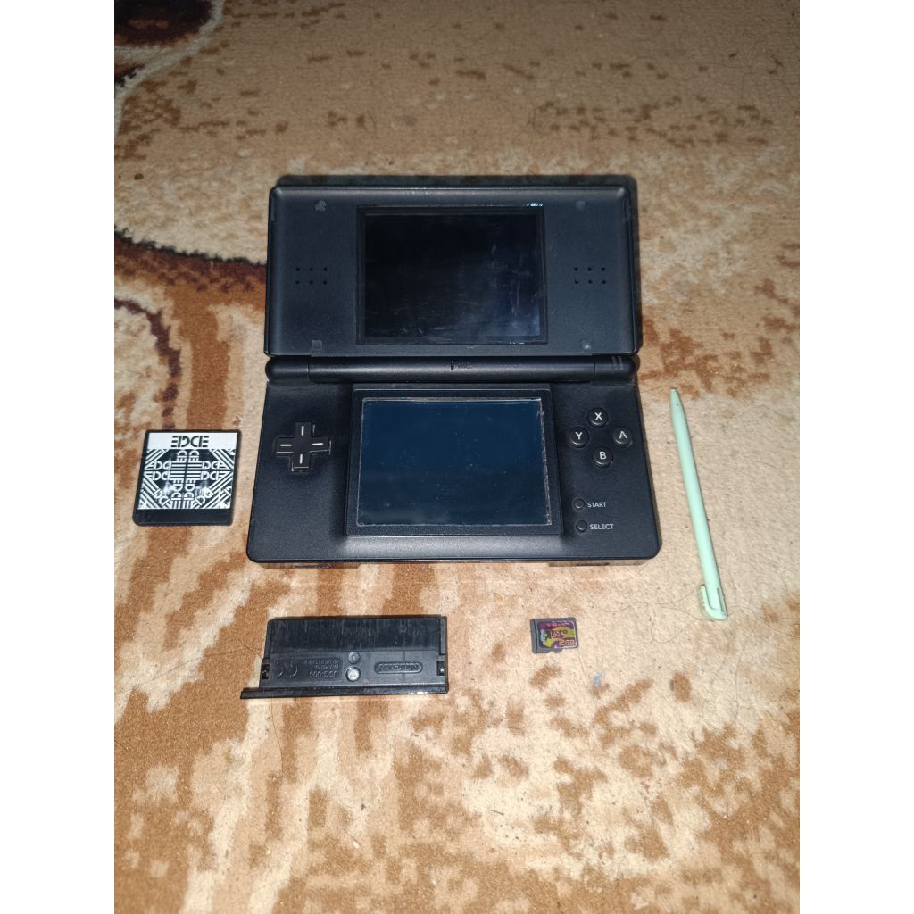 Nintendo DS Lite Hitam Bekas Koleksi Pribadi "Harga NET"