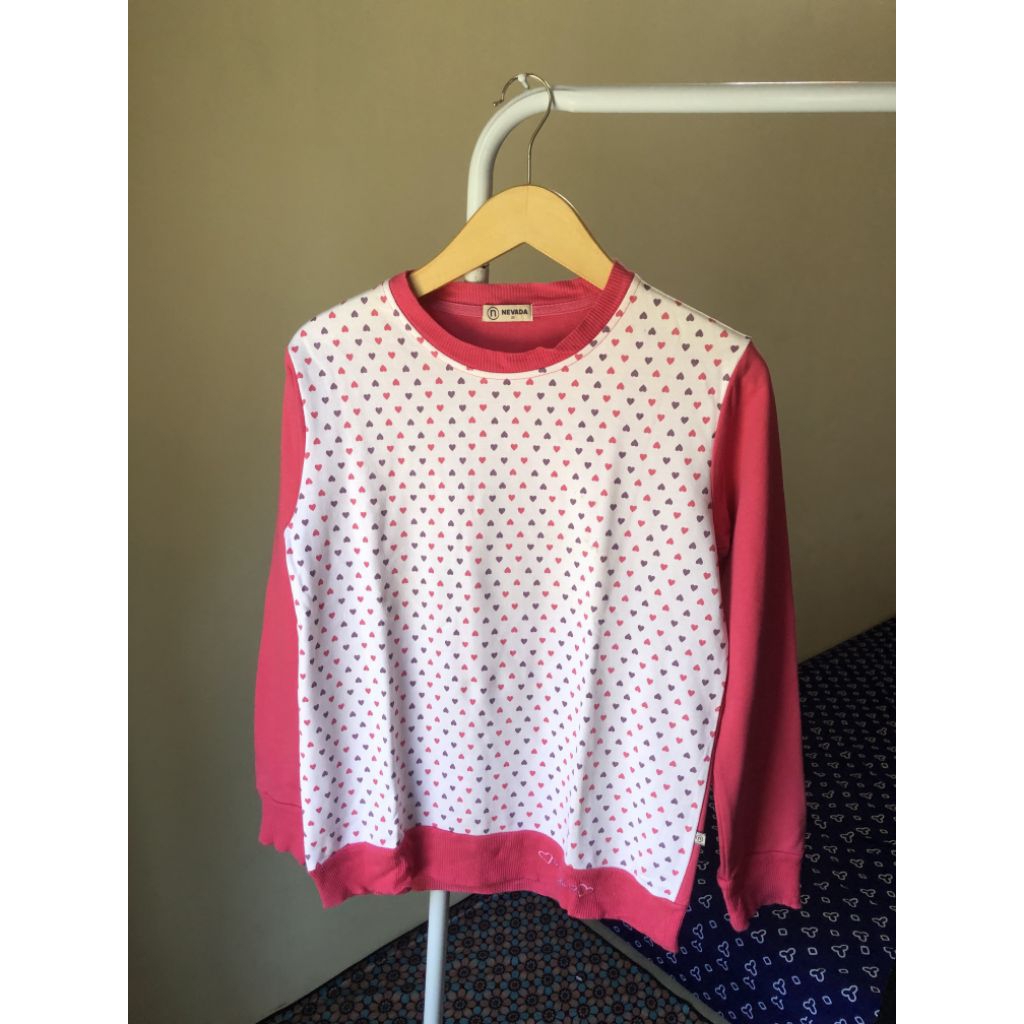 preloved nevada, preloved sweater, sweater nevada, preloved baju