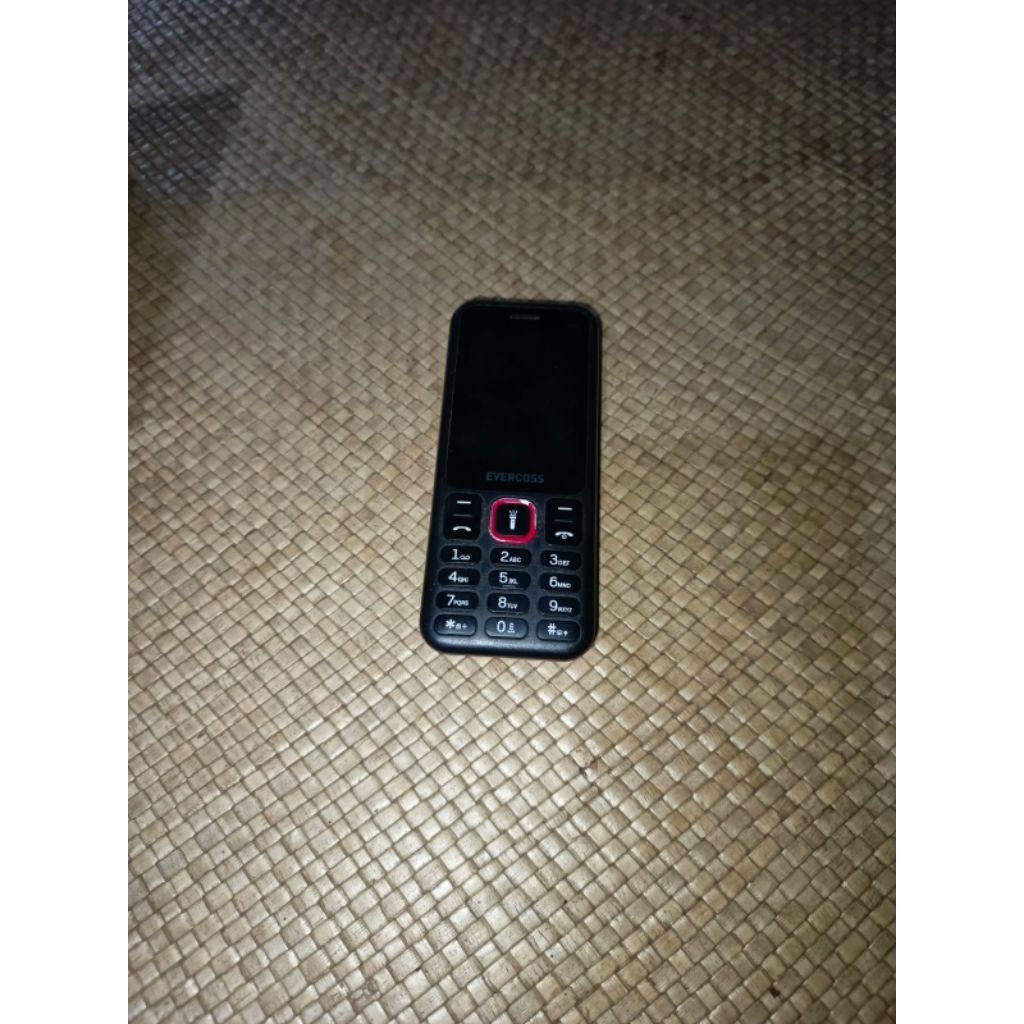 HP notnenot Evercoss second masih hidup dan bisa digunakan