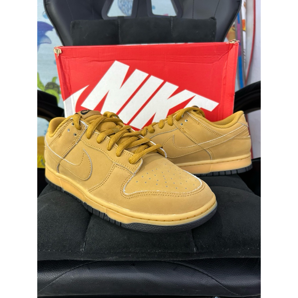 Nike Dunk Low Retro SE Wheat