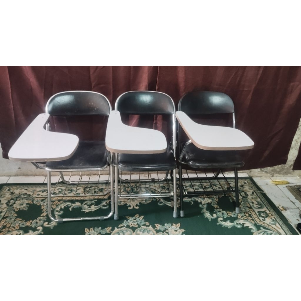 kursi.belajar.chitose