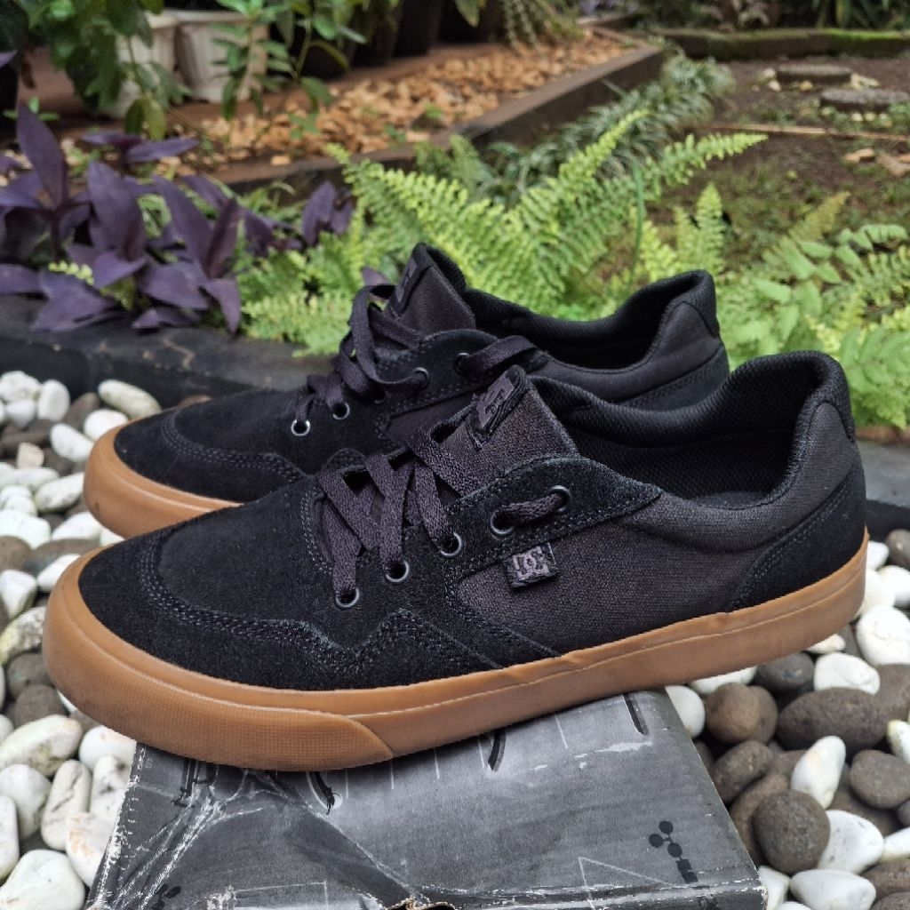 Sepatu DC second size 43 | DC Shoe rowland Original Resmi | suede skateboarding