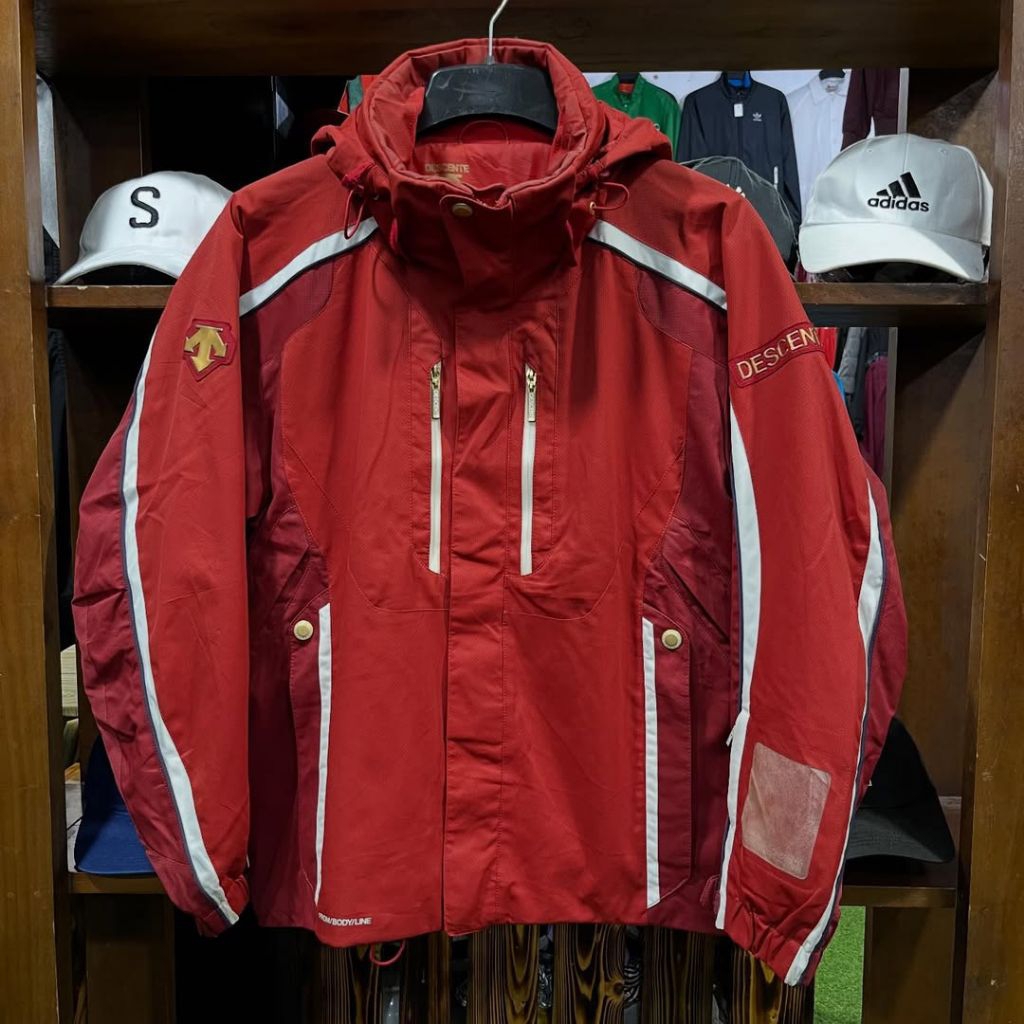 jaket outdoor DESCENTE tebal size XL casual bagus