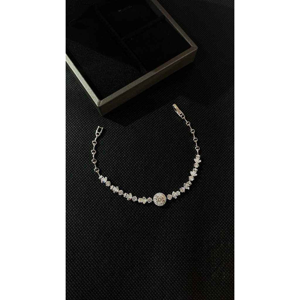 gelang permata moissanite mewah