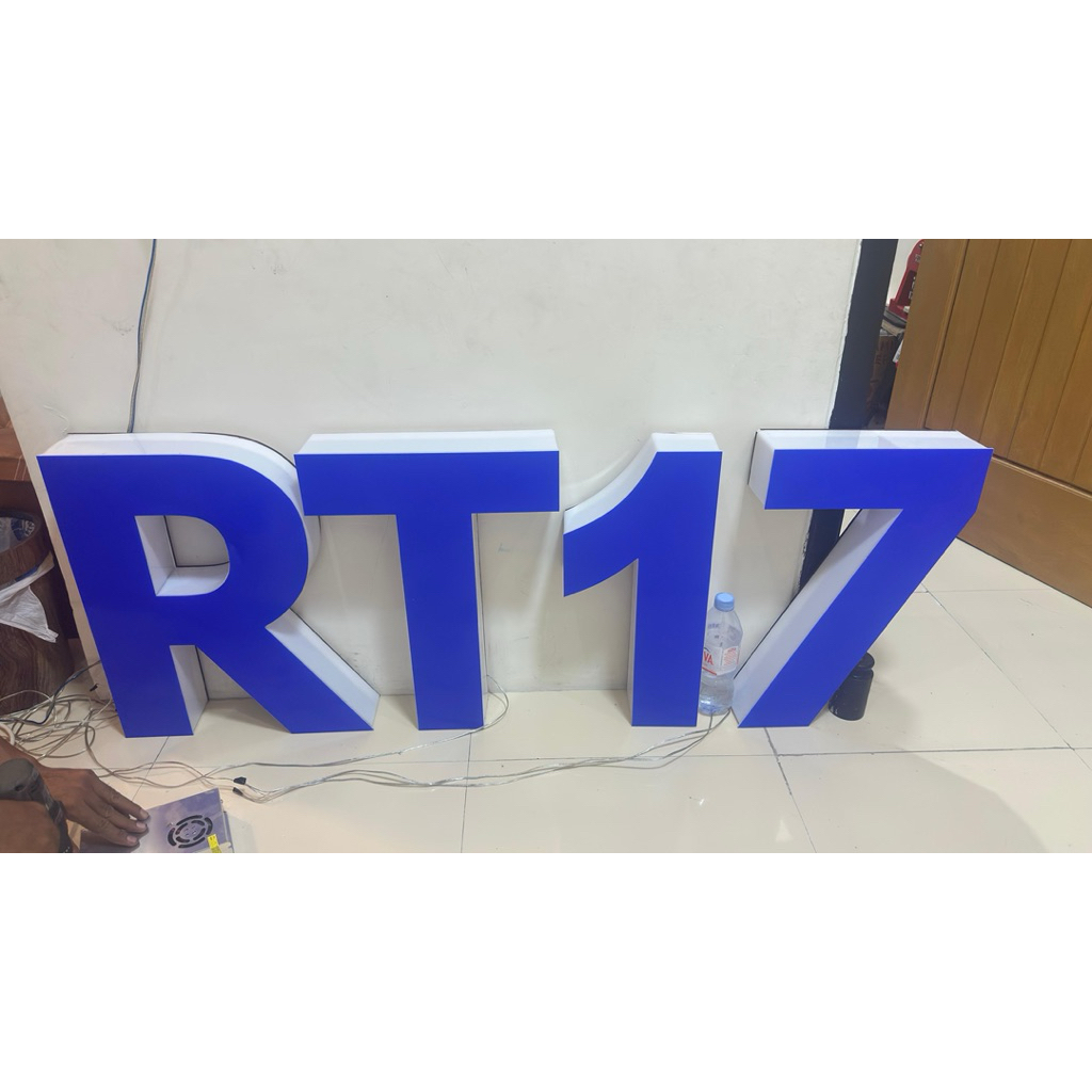 Huruf timbul akrilik 3d lampu led