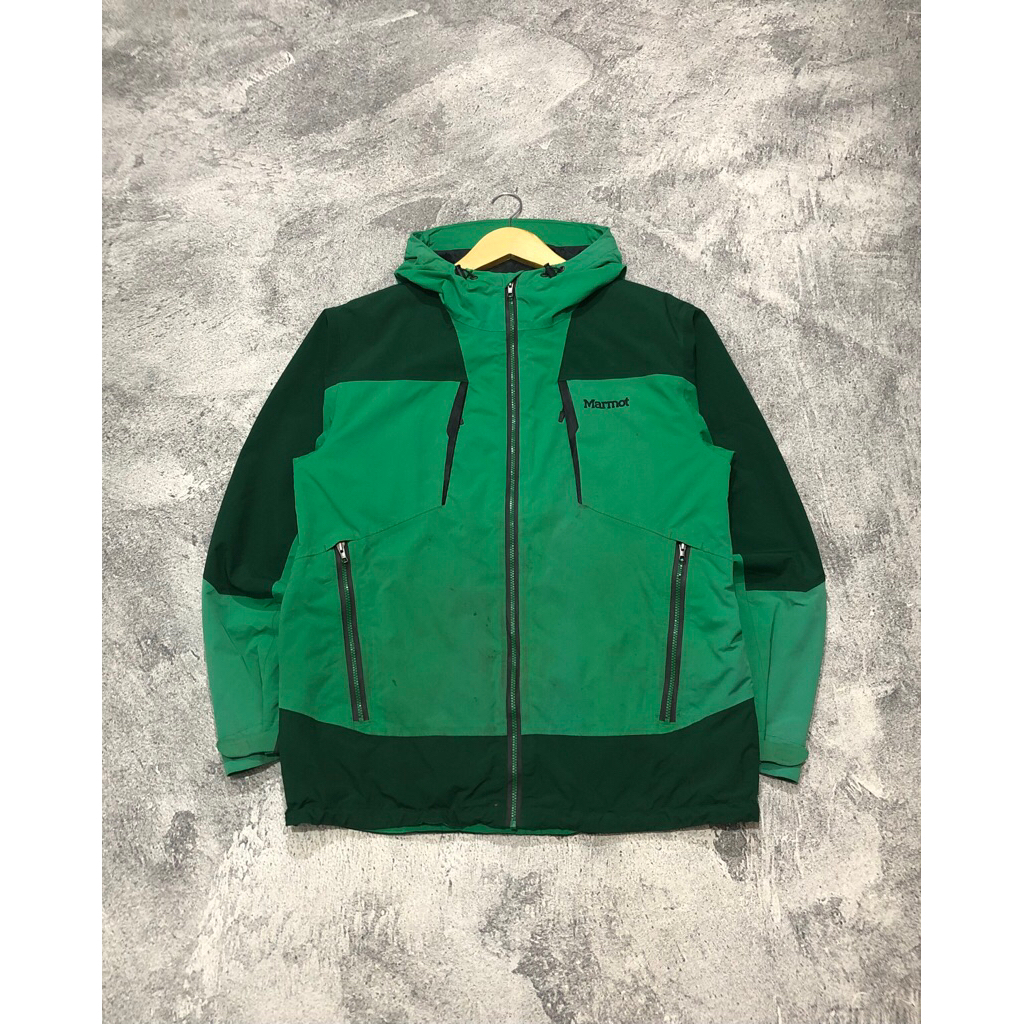 marmot gorpcore outdoor jacket