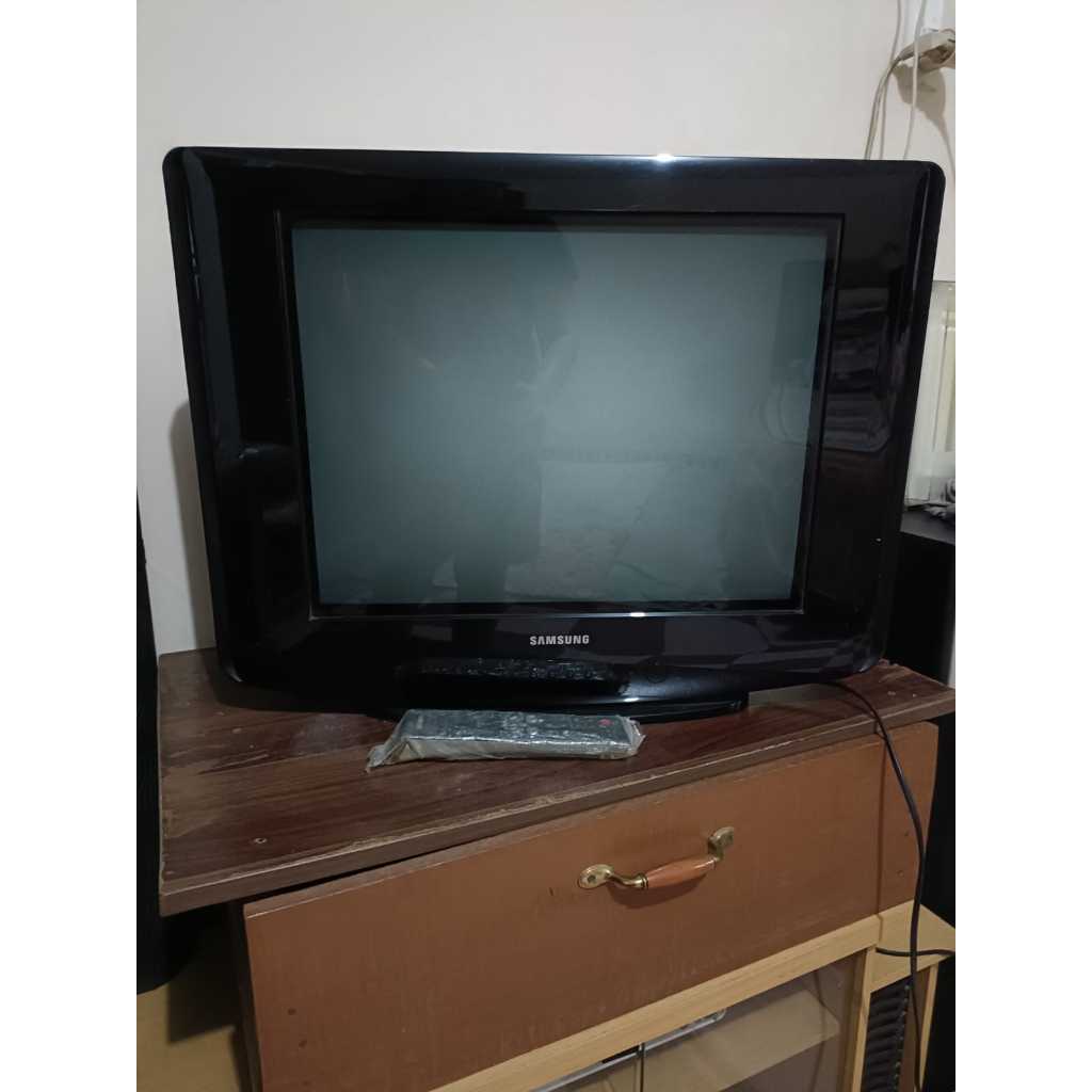 Preloved - TV Tabung Samsung 21 Inci  - Bekas