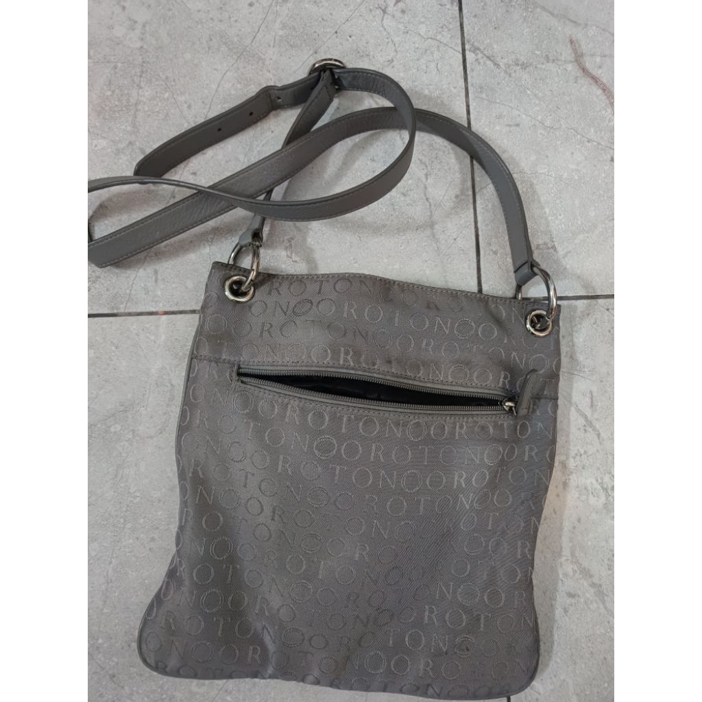 Tas Sling Bag Bahan Merek Oroton Original