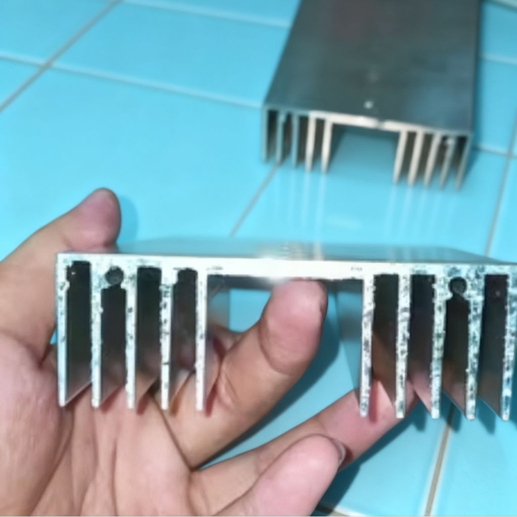 heatsink tebal 4mm panjang 20cm pendingin