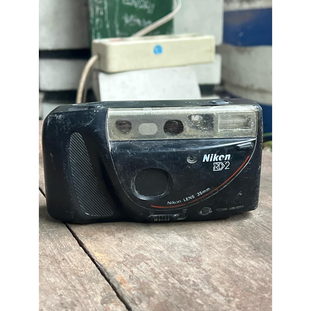 Kamera Poket Film / Pocket Camera Analog for Display, Nikon RD 2