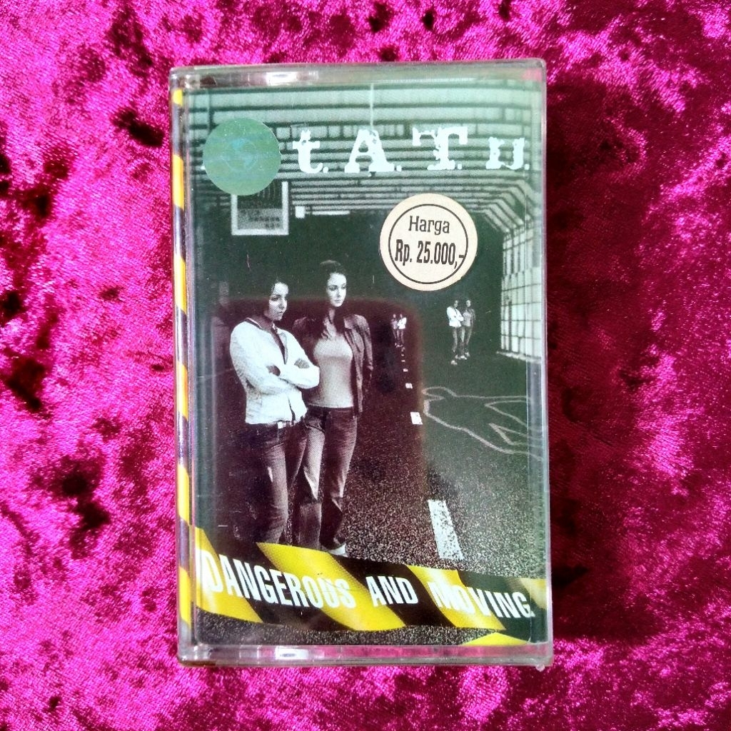 Kaset t.A.T.u. (Tatu) - Dangerous And Moving (Segel)