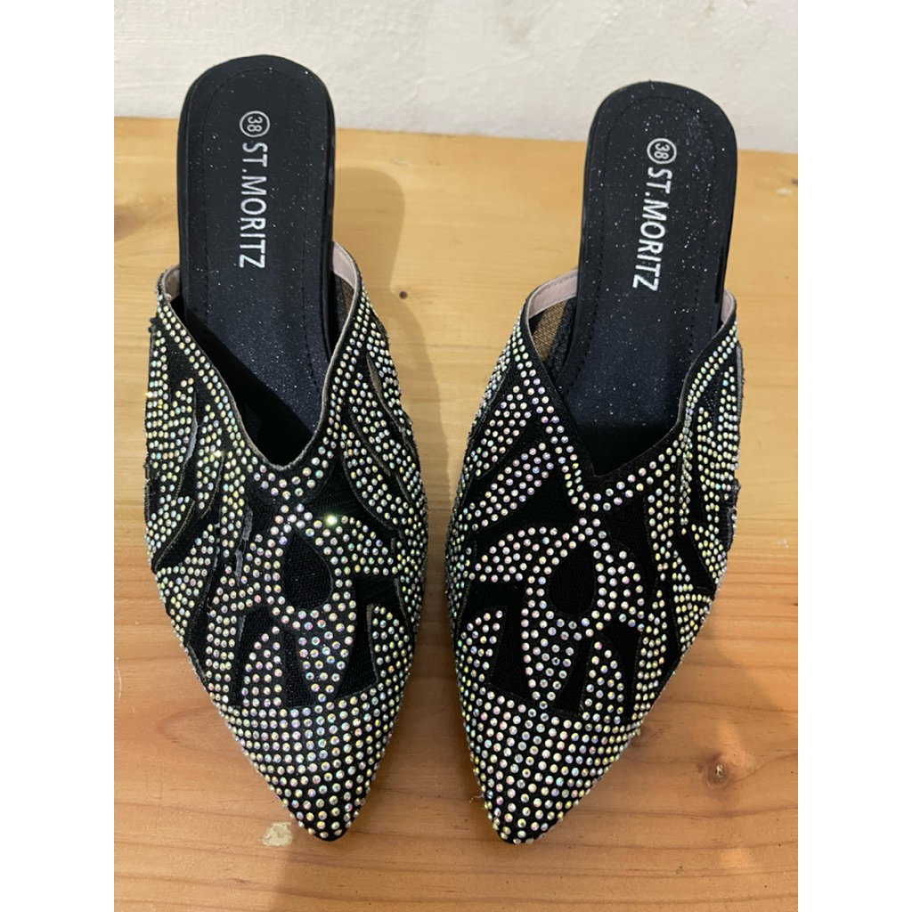 sendal selop merek ST Moritz