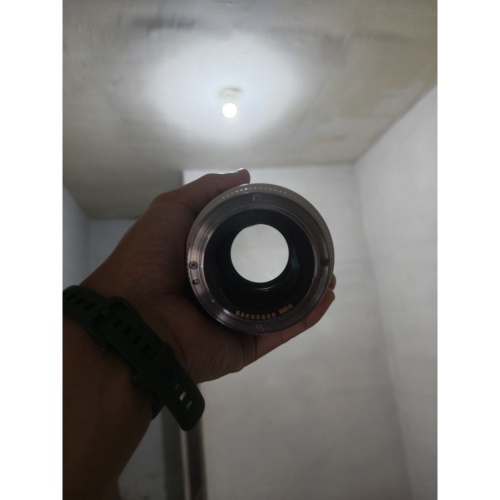 Lensa Canon 70-200 f2.8 non IS