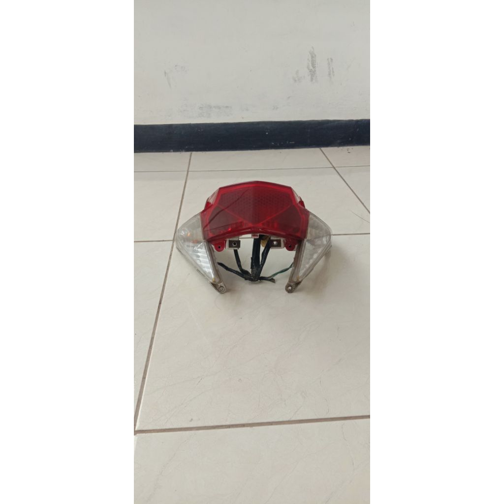 lampu belakang Vario 125 old original copotan