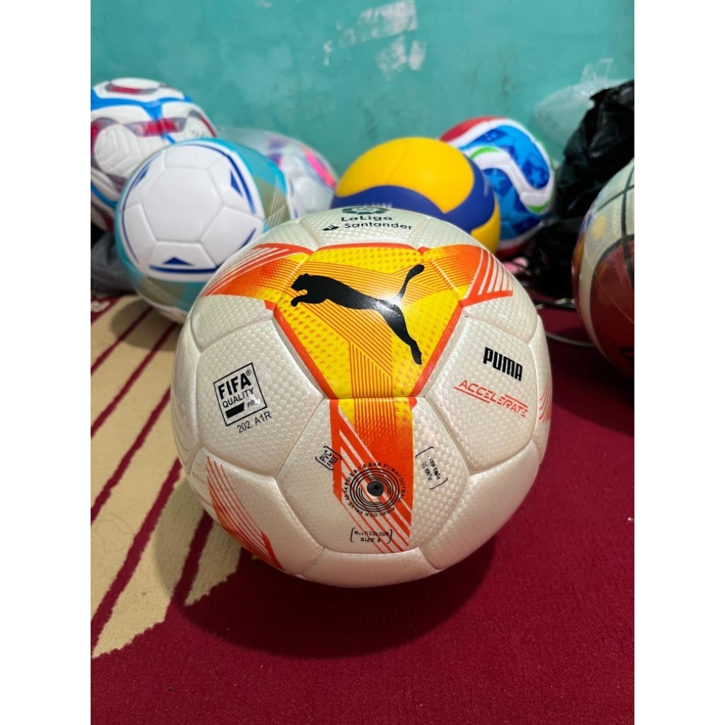 Bola Sepak Puma Accelerate LaLiga Santander
