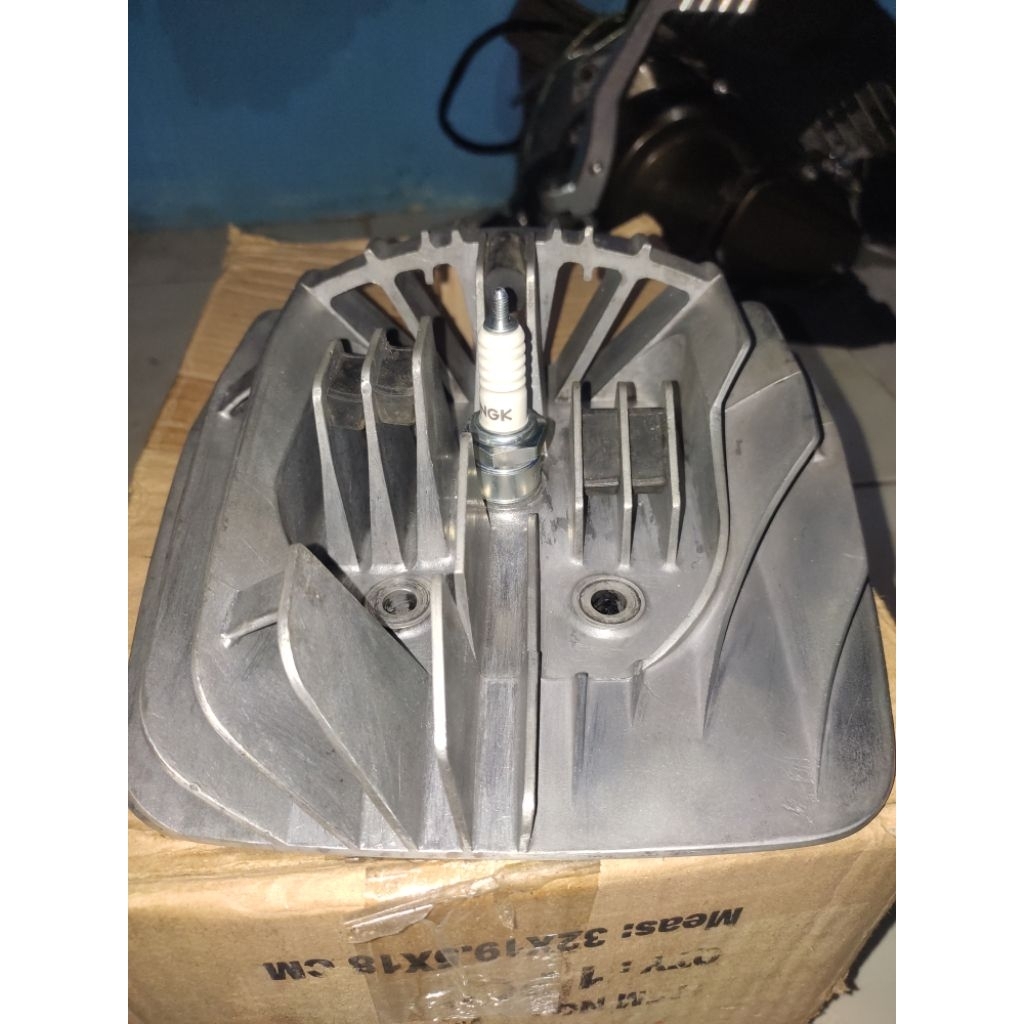 head yamaha it125 cylinder kop yamaha it 125 kode 3R900 Y1