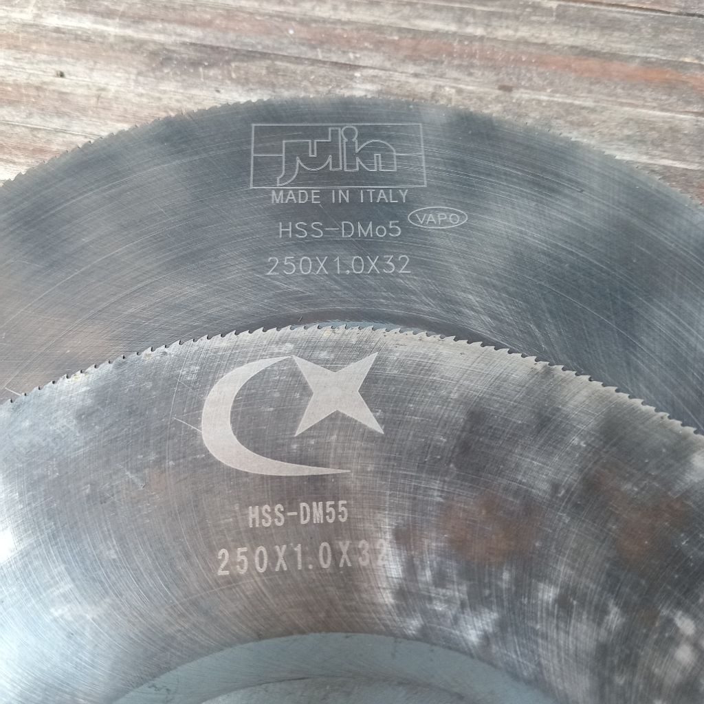 Circle SAW HSS DMO5, DM55 T 1 mm Bahan Pisau Seset, Bahan Pisau Dapur, Bahan Pisau, Bahan Bilah, Bah