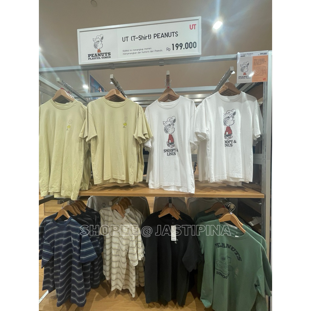 REQUEST KAOS UT UNIQLO Semua Varians Disney Mofusand Sanrio Magic for All Peanuts Moma Minecraft Zoo