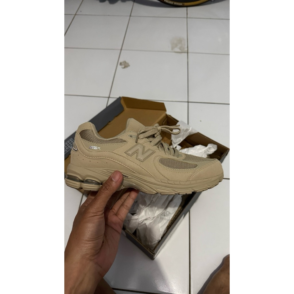 sepatu NB 2002r kids