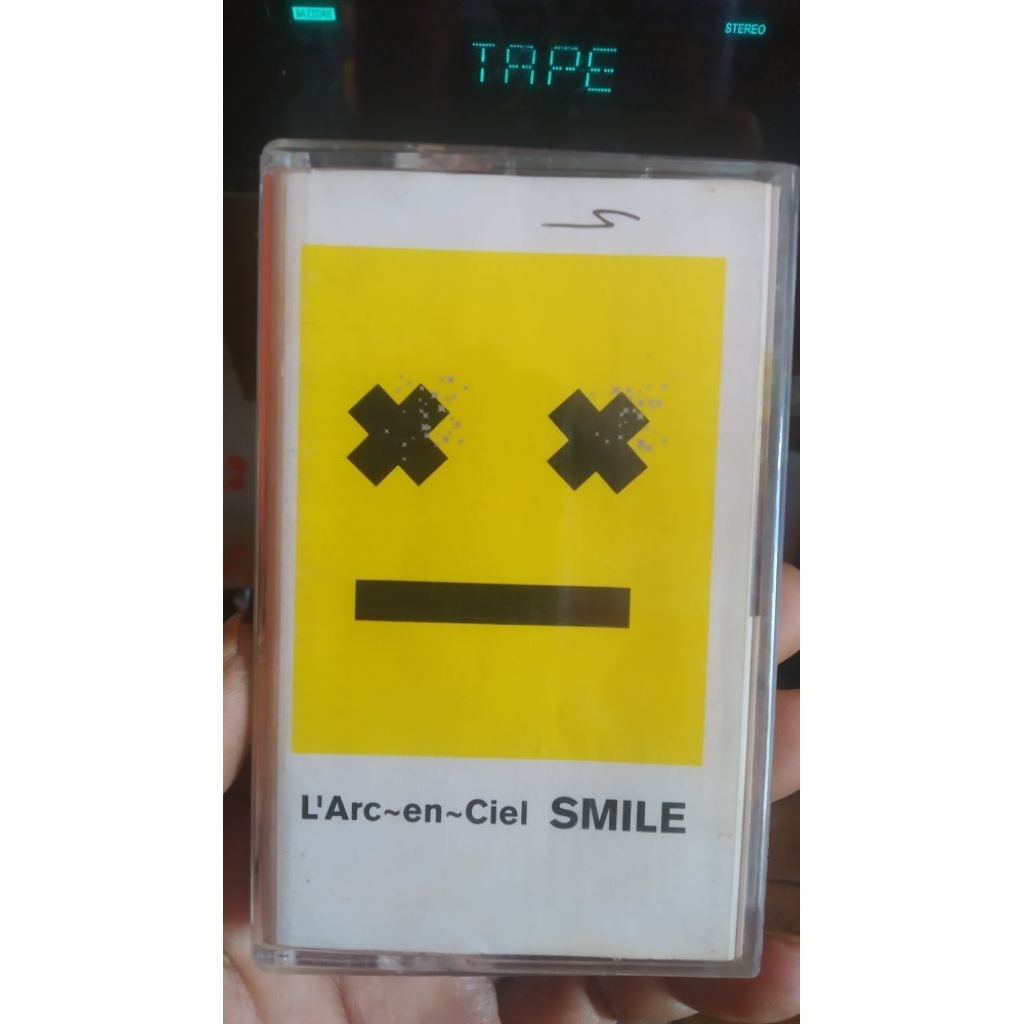 kaset pita l'arc~en ~ciel-smile
